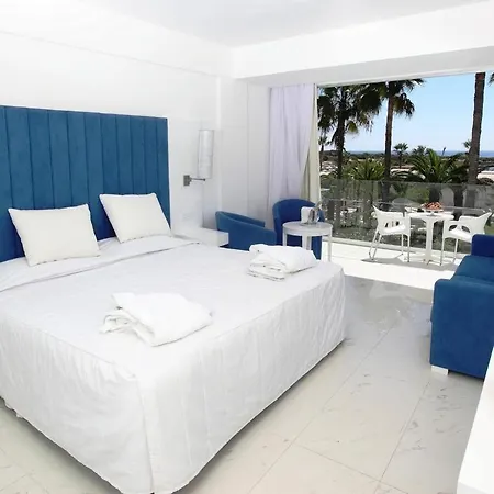 Fit And Padel Paradise Escape-sun, Sea And Padel Hotell
